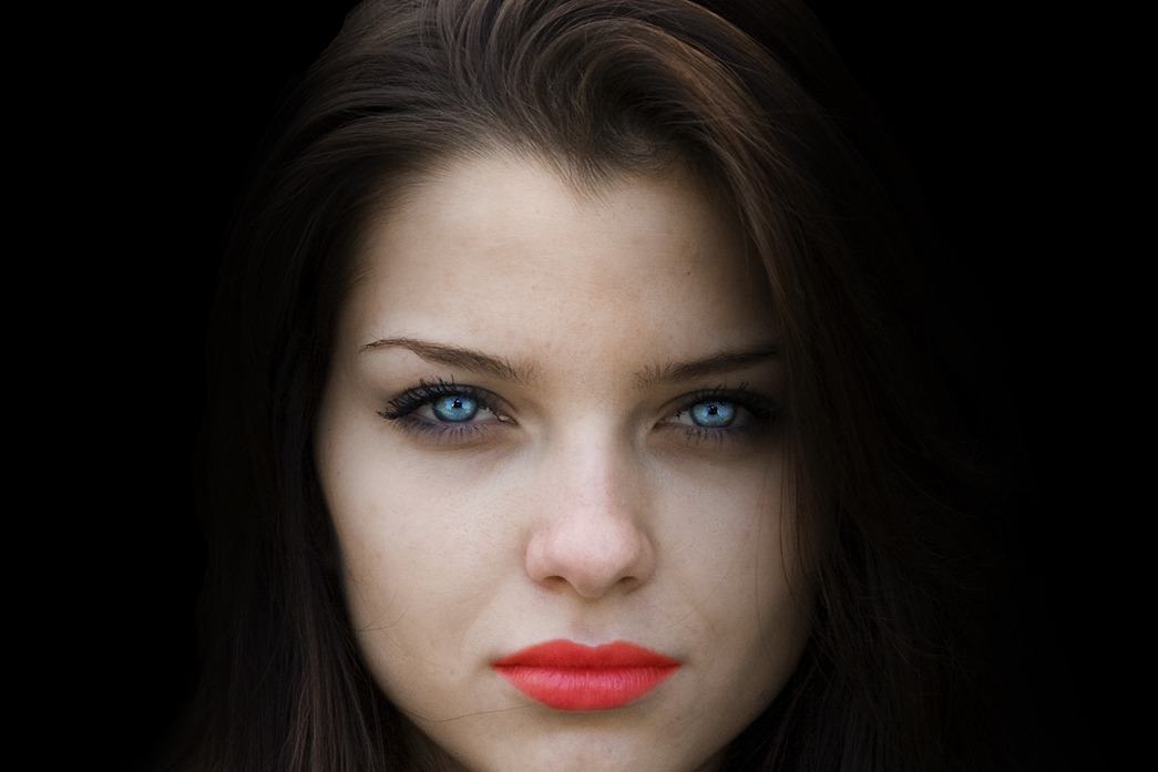 Blue eyed people related to single ancestor: Study Blue-eyed