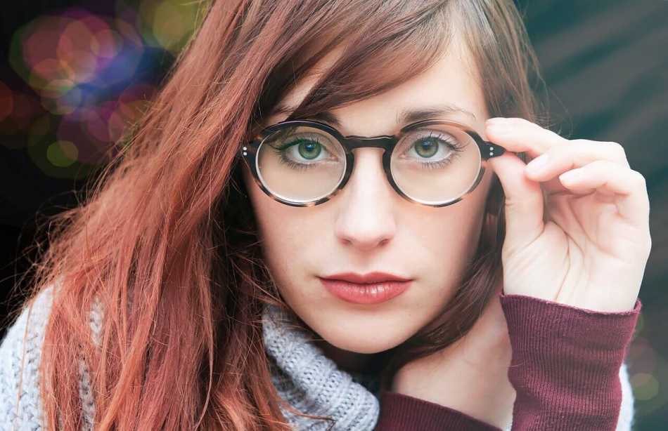 Tips to Make Your Eyes Look Bigger with Glasses